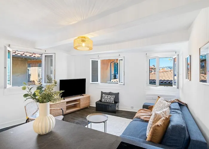 Apartamento Charming Typical In The Heart Of Vieux Ac Niza