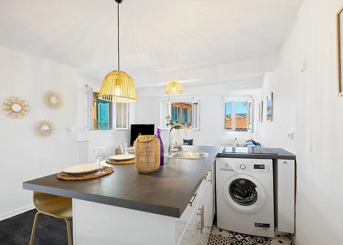 Charming Typical In The Heart Of Vieux Ac Apartamento